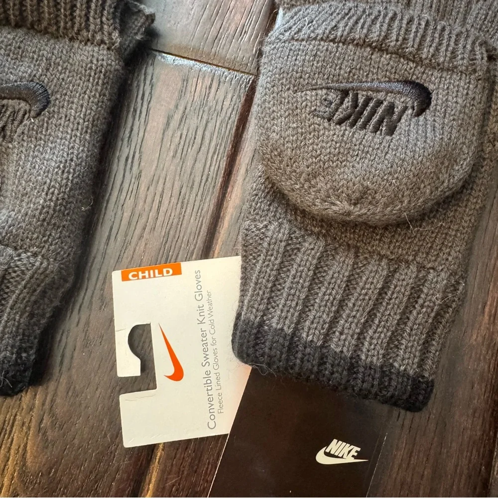 Nike - Convertible Sweater Knit Gloves Child | New